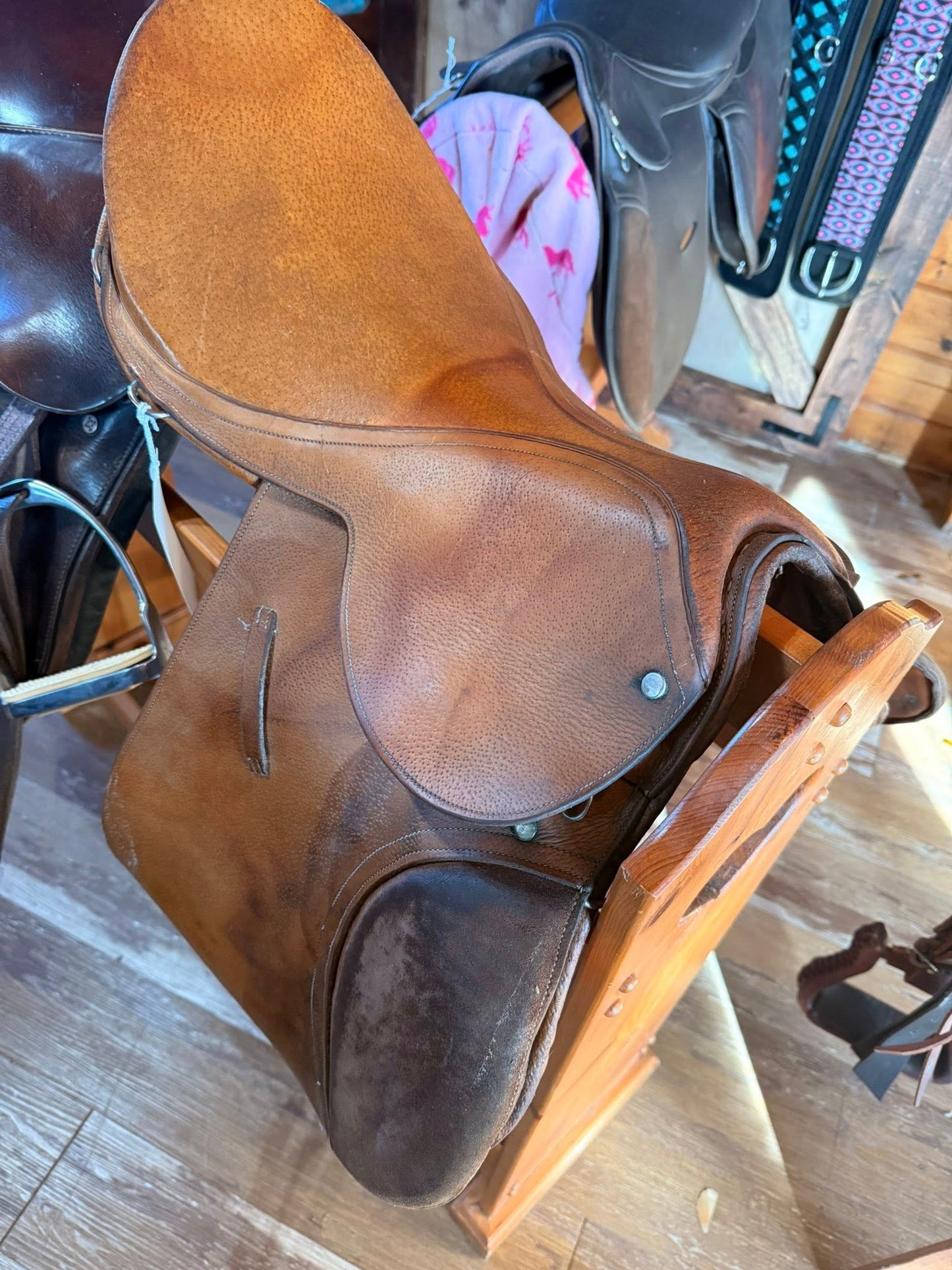 Griffiths Saddle AP 18"